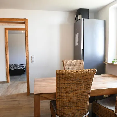 Stilvolles Zimmer Auf Der Schwaebischen Alb Apartman
