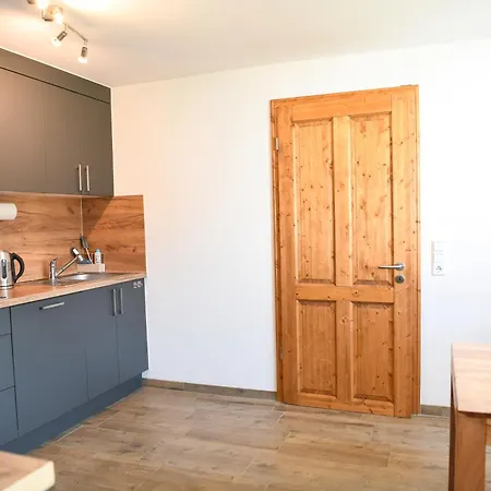 Stilvolles Zimmer Auf Der Schwaebischen Alb Apartman *